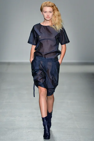 Look 29